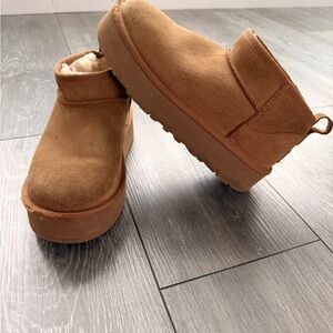 UGG girls platform Uggs